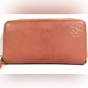 Chanel Camellia Continental Wallet